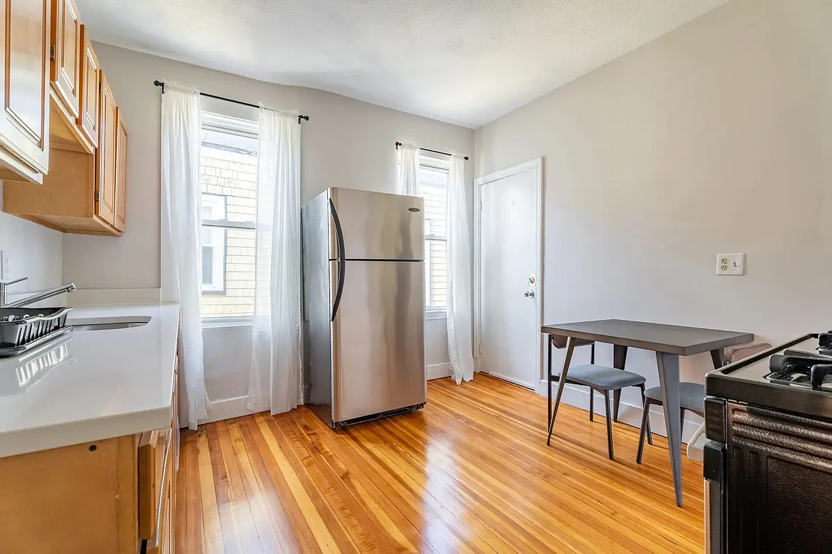 Building Photo - 8 Howell St #1L