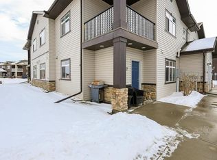 639 W Oak St #402, Red Deer County, AB T4S0E5
