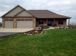 5414 Pagles Rd, Harvard, IL 60033