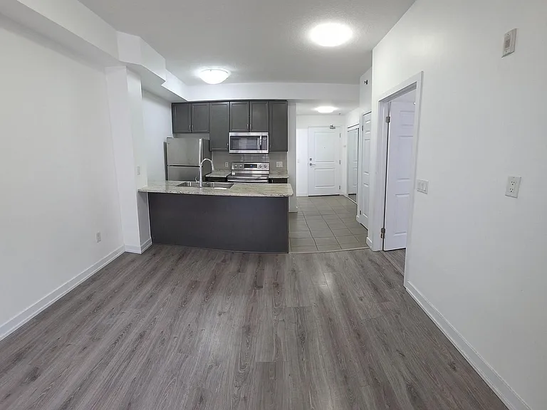 2486 Old Bronte Rd #202 — Photo 8