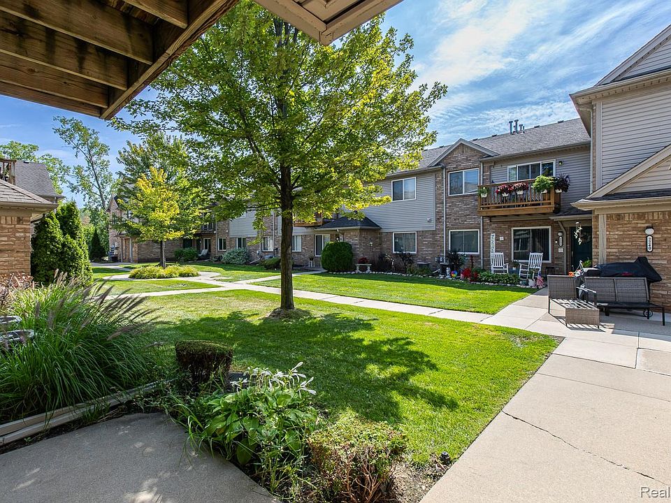 2154 Frazho Rd, photo 3