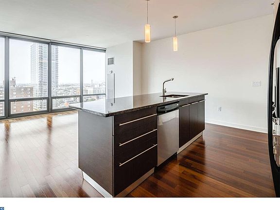 5th image of 2101 Market St Unit 1704