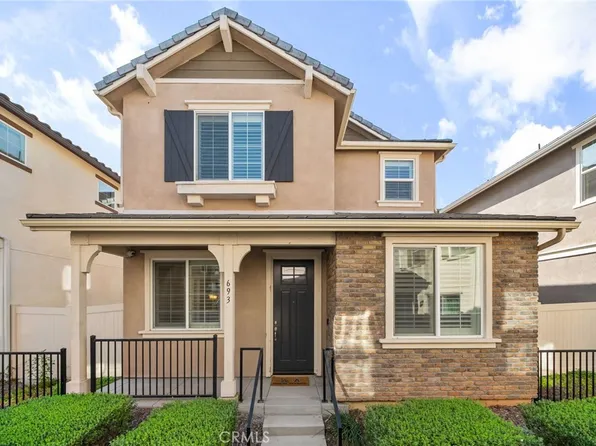 693 S Clementine Ln, Rialto, CA 92376
