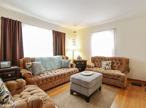 3rd image of 5365 W Kimball Pl