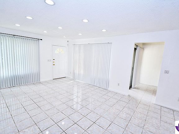 5th image of 18512 Mayall St Unit B