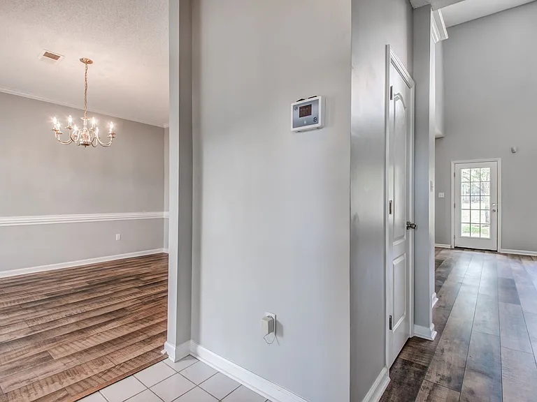 9461 Hickory Dr — Photo 7