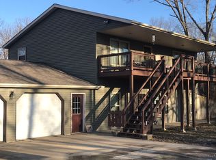 16816 Post Oak Rd, Carlyle, IL 62231