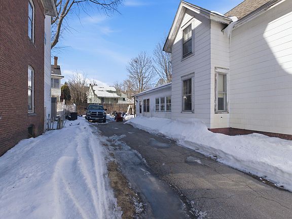 4th image of 25 N Spring Street