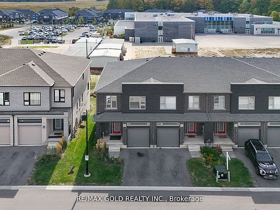 5th image of 82 Pony Way