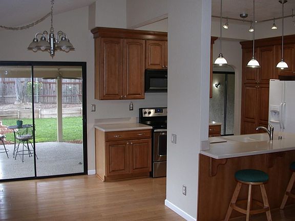 4th image of 6505 Pineburr Ct