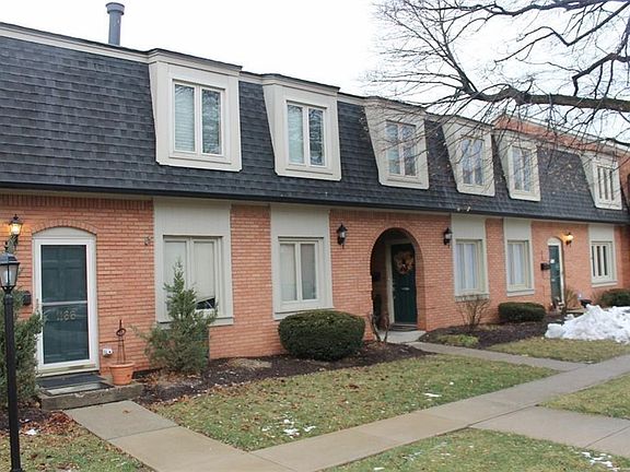 2nd image of 1160 Canterbury Ct #B