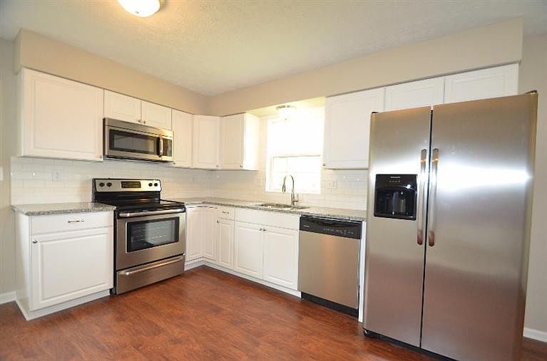 1st image of 303 Peach Tree Ln