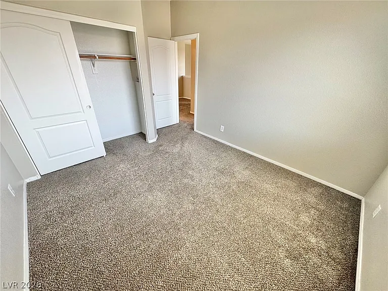 6012 Traviata Ave — Photo 26