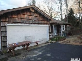 10 Little Hill Rd, Setauket, NY 11733