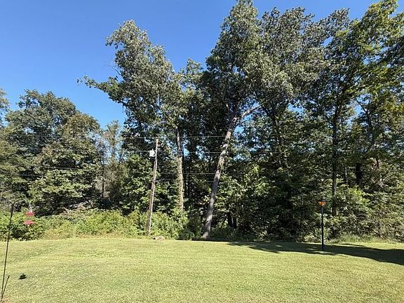 4th image of 231 Forestdale Rd