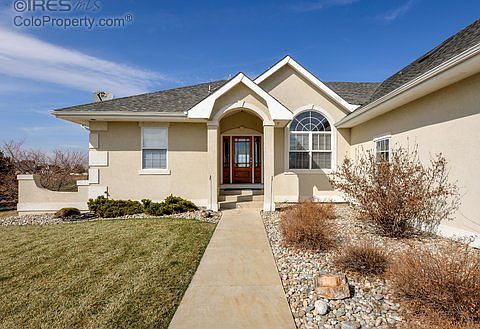 2nd image of 321 N Shores Cir