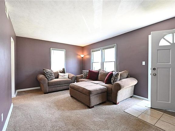 2nd image of 18702 Ferncliffe Ave