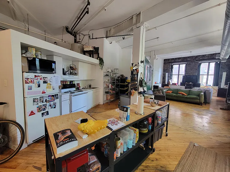 428 N 13th St #2H — Photo 9