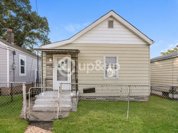 152 W Etta Ave, Saint Louis, MO 63125