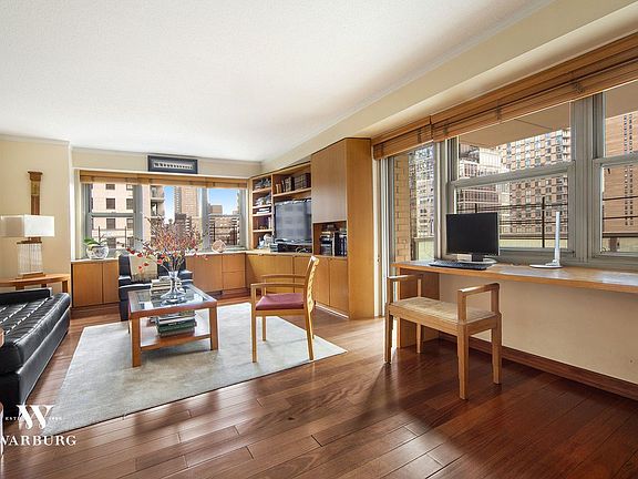 3rd image of 250 E 87th St APT 10A