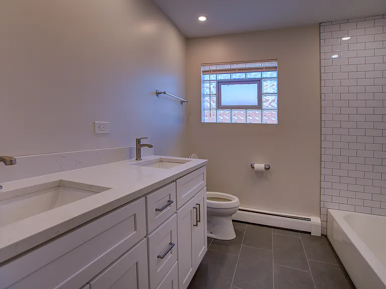 5715 N Cicero Ave #2 — Photo 11