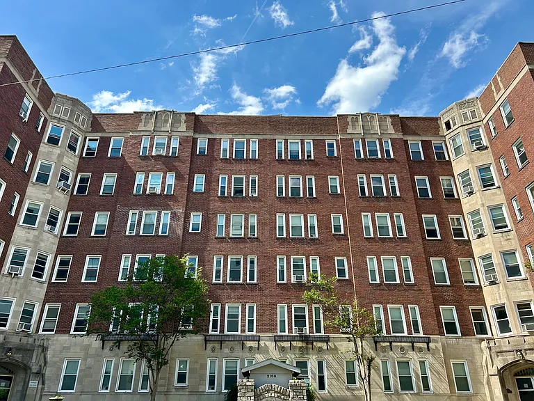 Blackstone & Fairmont — Photo 45