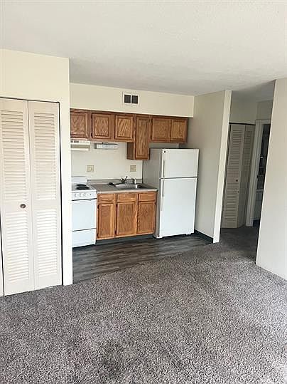 1st image of 1460 Meadowview Dr #11384521