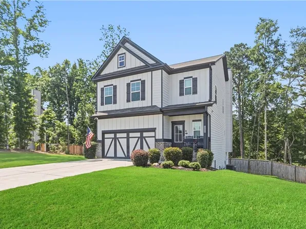 778 Laurel Cove Dr, Hoschton, GA 30548