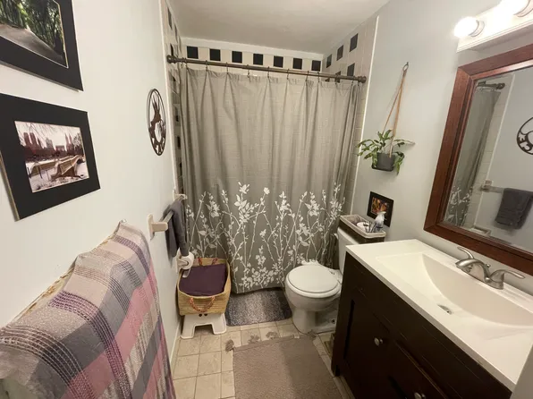 264 9th Street image 7 of 8