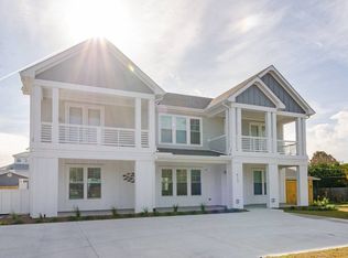 413 Cape Fear Blvd, Carolina Beach, NC 28428