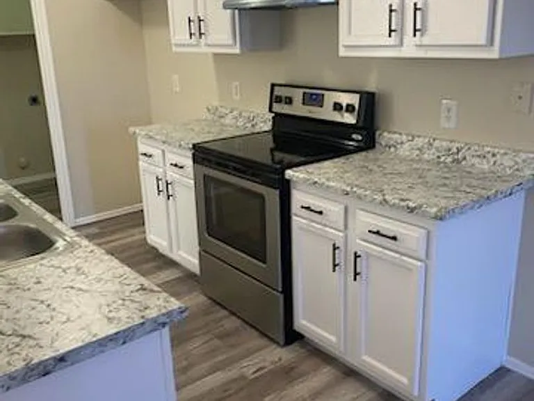 15147 S Yava Rd #A — Photo 7
