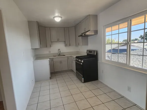 407 N 7th St, Montebello, CA 90640