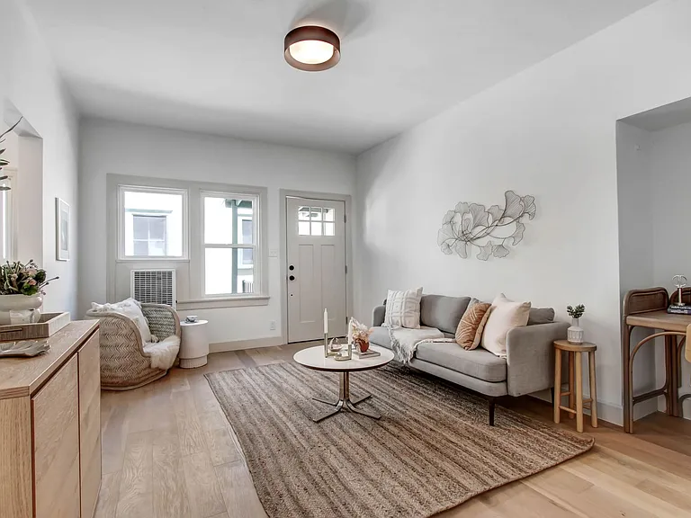4344 Burns Ave — Photo 10