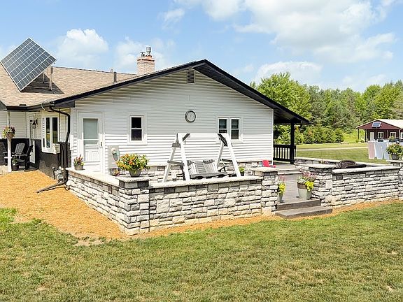 2nd image of 890 Bristol Champion Townline Rd NE