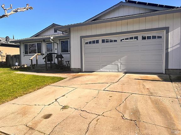 5th image of 225 Trinity Court