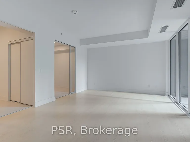 308 Jarvis St #422 — Photo 25