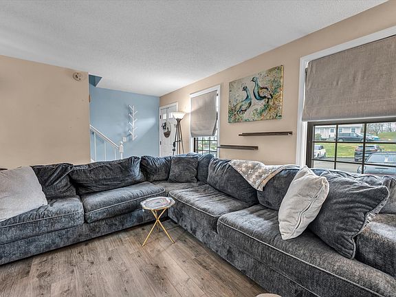 5th image of 130 Village Ln #130