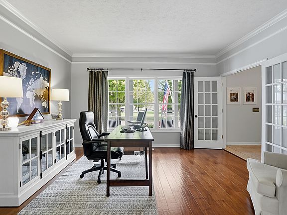3rd image of 18617 Oakmont Dr