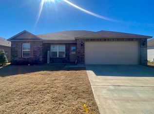 12 Summer Breeze Rd, Conway, AR 72032