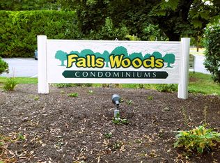 41 W Summit St APT 72, South Hadley, MA 01075