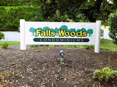 41 W Summit St APT 72, South Hadley, MA, 01075