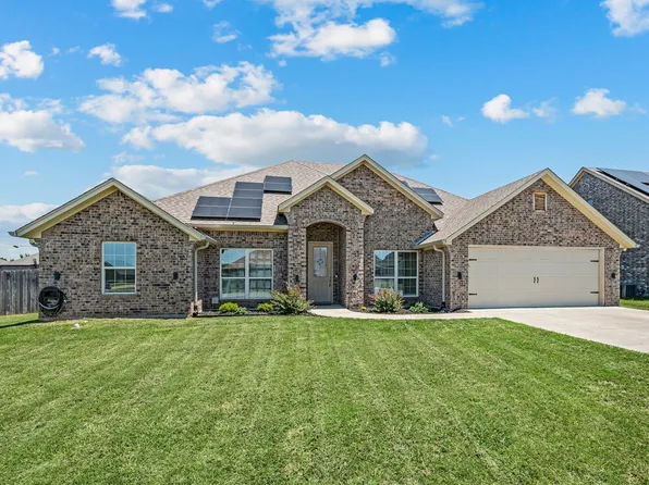3201 White Horse Dr, Granbury, TX 76049