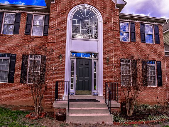 4th image of 11323 Park Dr