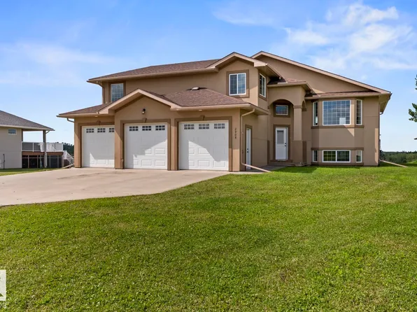 2908 Wayne Way, Cold Lake, AB T9M 1P8