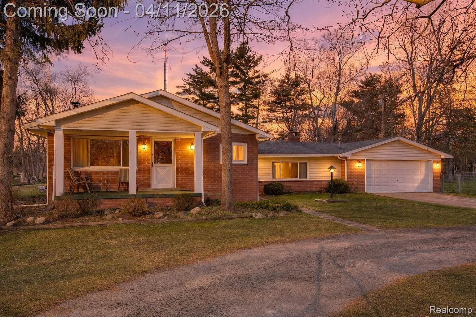 2237 Cromie Dr photo 1