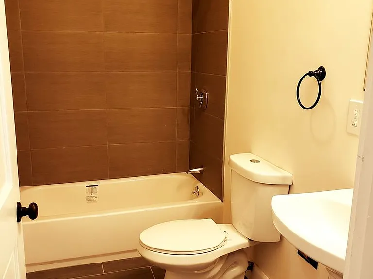105 Calumet St #2B — Photo 7
