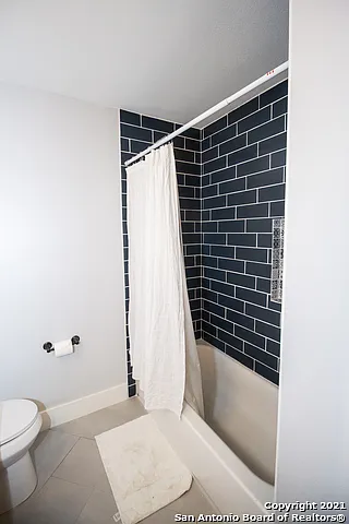 245 Calumet Pl — Photo 25