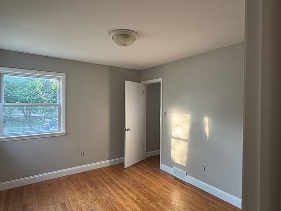 4th image of 1215 Madison Ave #1