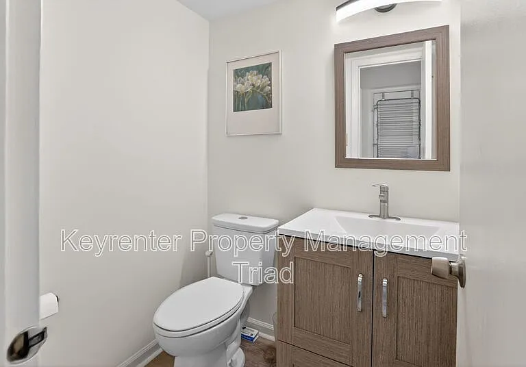115 S Mendenhall St #C — Photo 15
