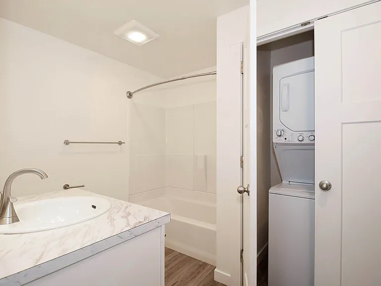 Glen Ridge — Photo 14